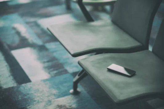 Top 5 Ways to Keep From Forgetting Your Phone at the Airport